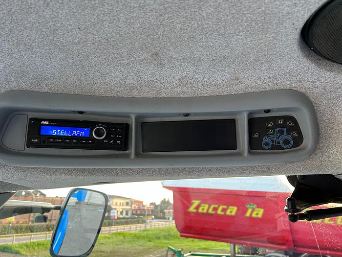 Usato New Holland T 7.185 autocommand