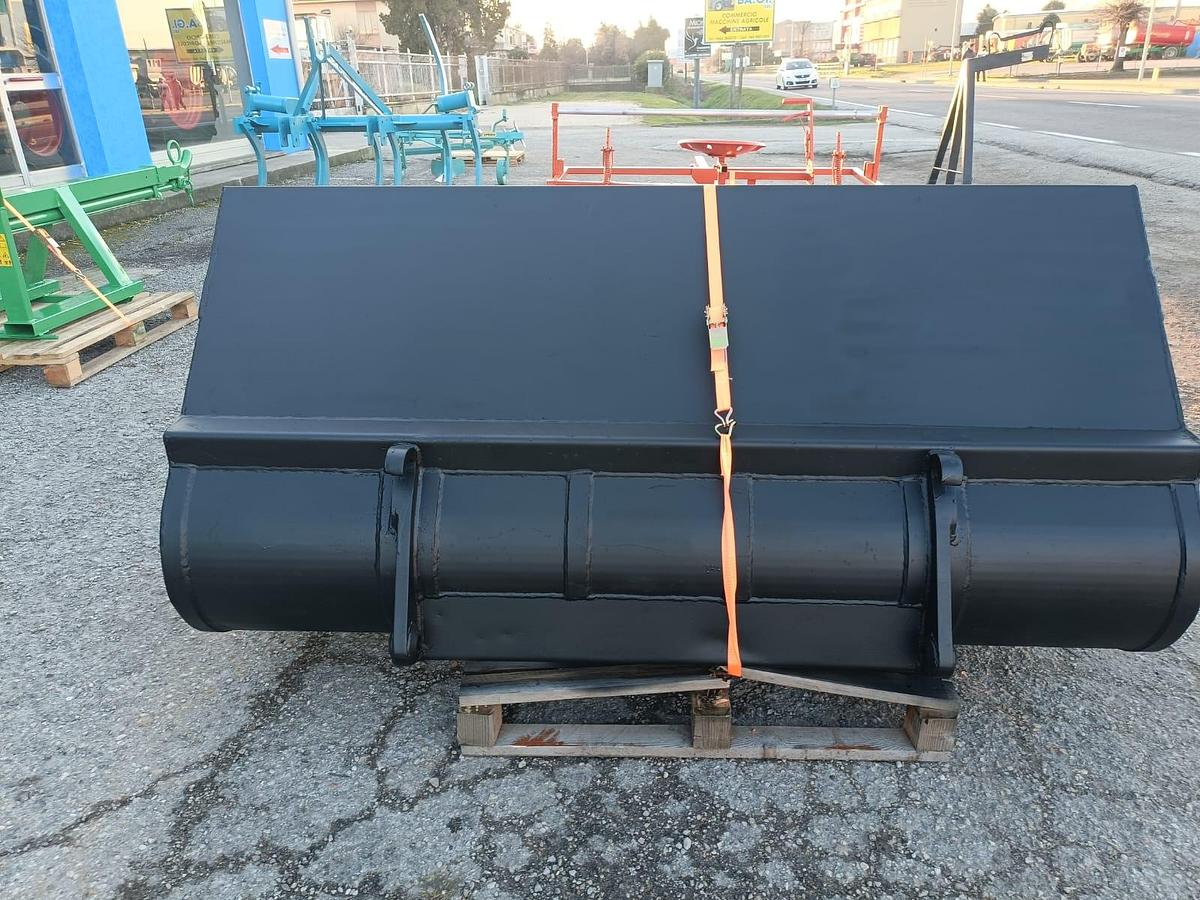 Usato benna usata larghezza 2,40m