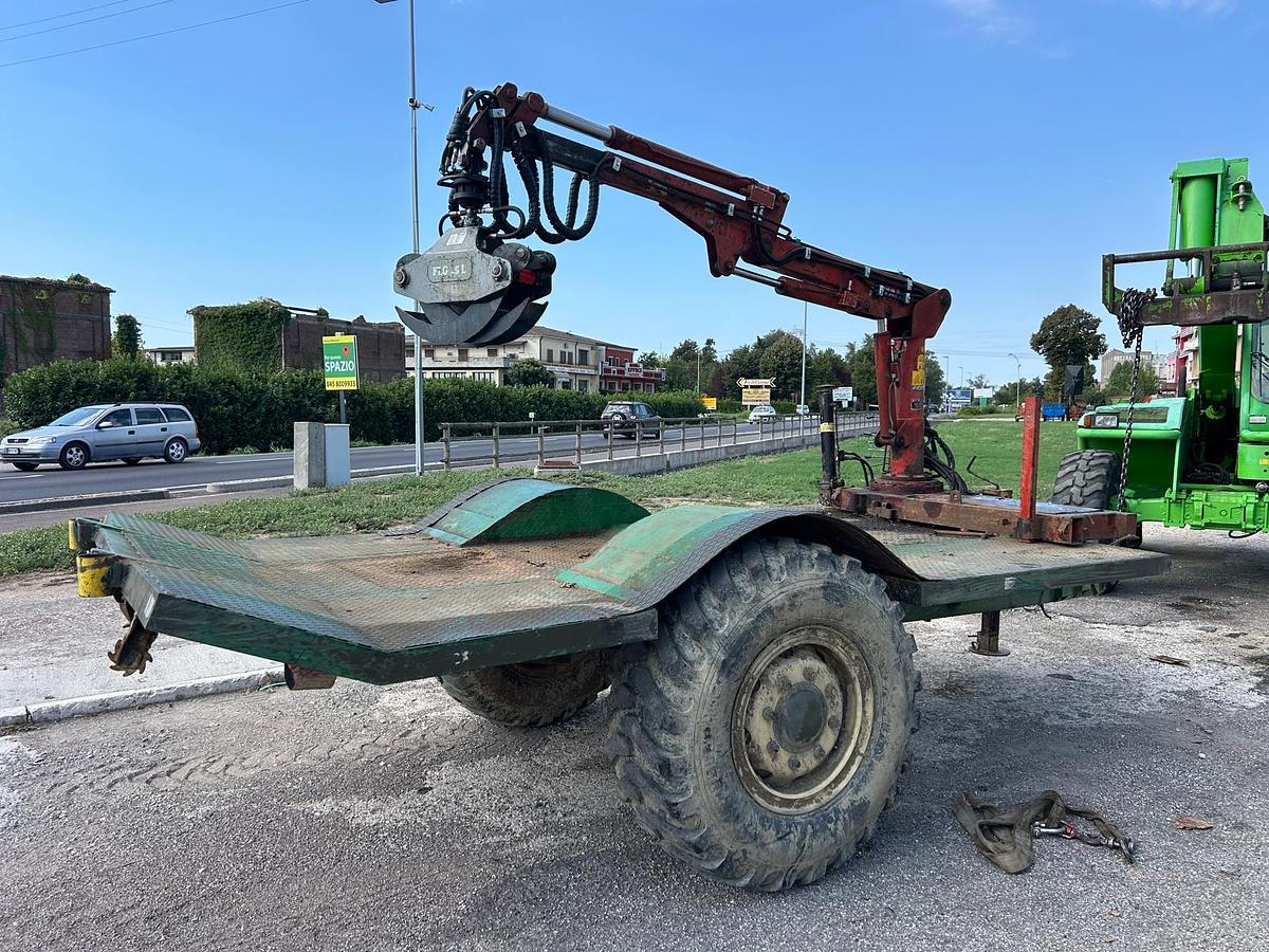 Usato Rimorchio artigiano forestale con gru