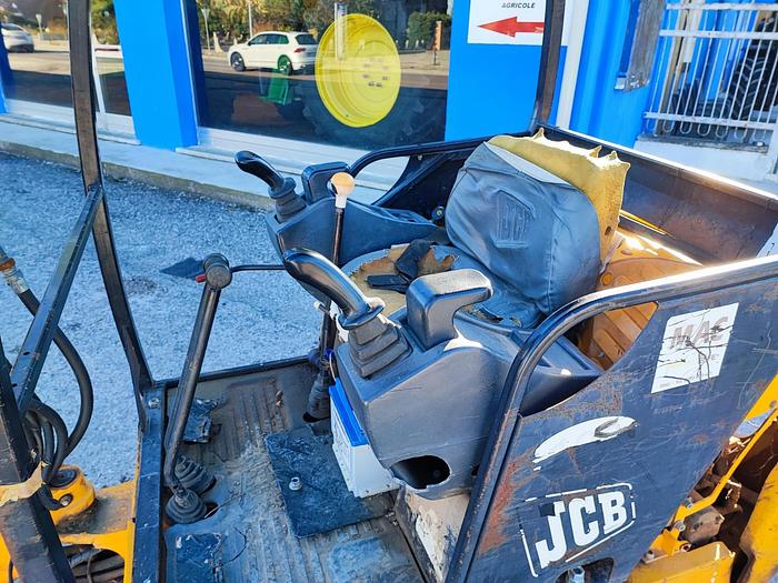 Usato Mini escavatore JCB modello 8015