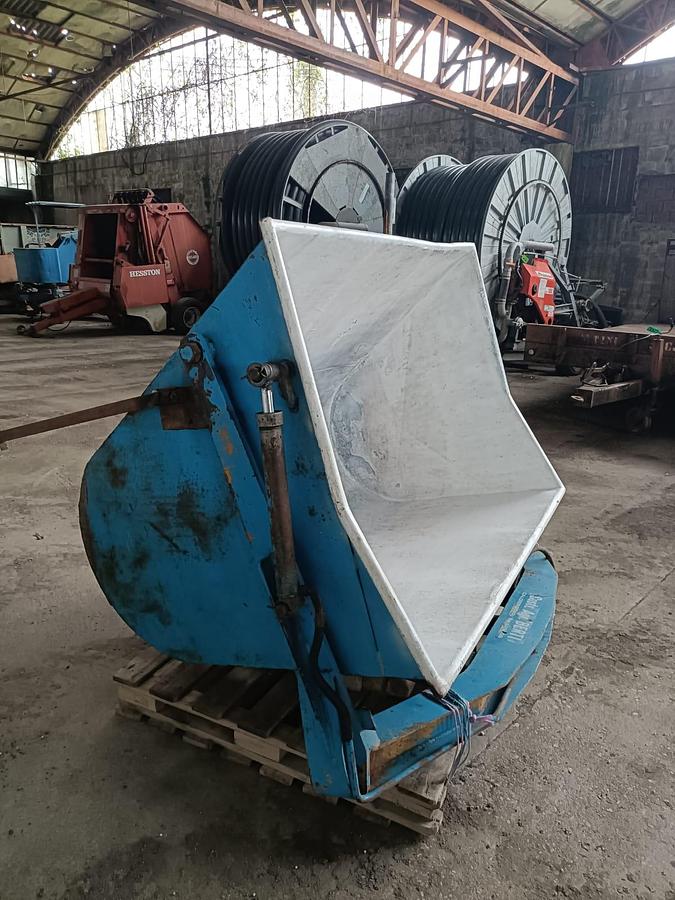 Usato muletto-vasca per uva-ecc Berti idraulica