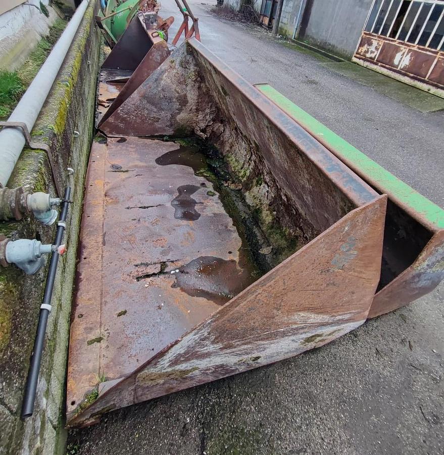 Usato Benna cereali Tre emme per telescopico Merlo da 2,35m