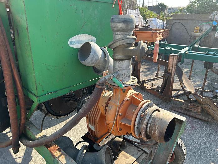 Usato Gruppo motopompa Andreasi-motore Fiat 150 cv