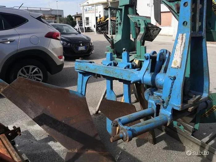 Usato Aratro monovomere Pietro Moro