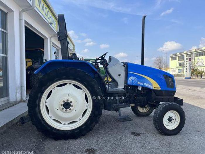Usato 2009 New Holland T5050
