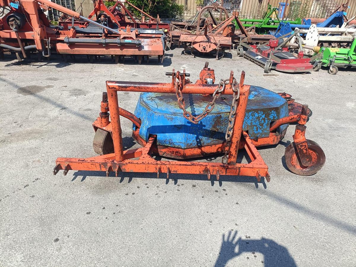 Usato piatto tagliaerba da 1,60 con ruota interfilare