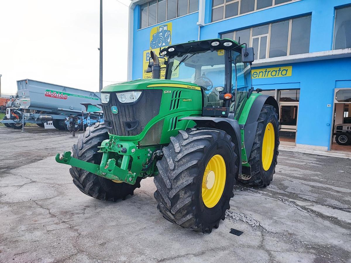 Usato John Deere 6210R-CAMBIO E MOTORE RIFATTO