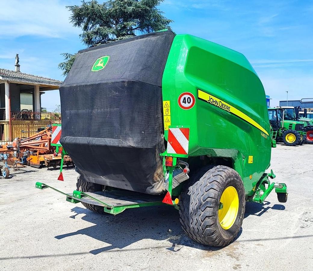 Usato Rotopressa John Deere V451R-anno 2020-750 balle