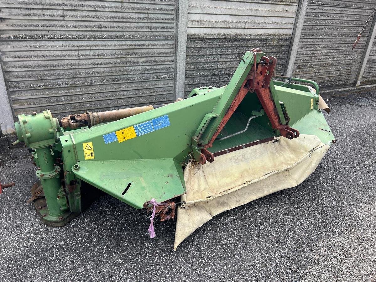 Usato Falciacondizionatrice frontale Krone Easycut 32 CRI