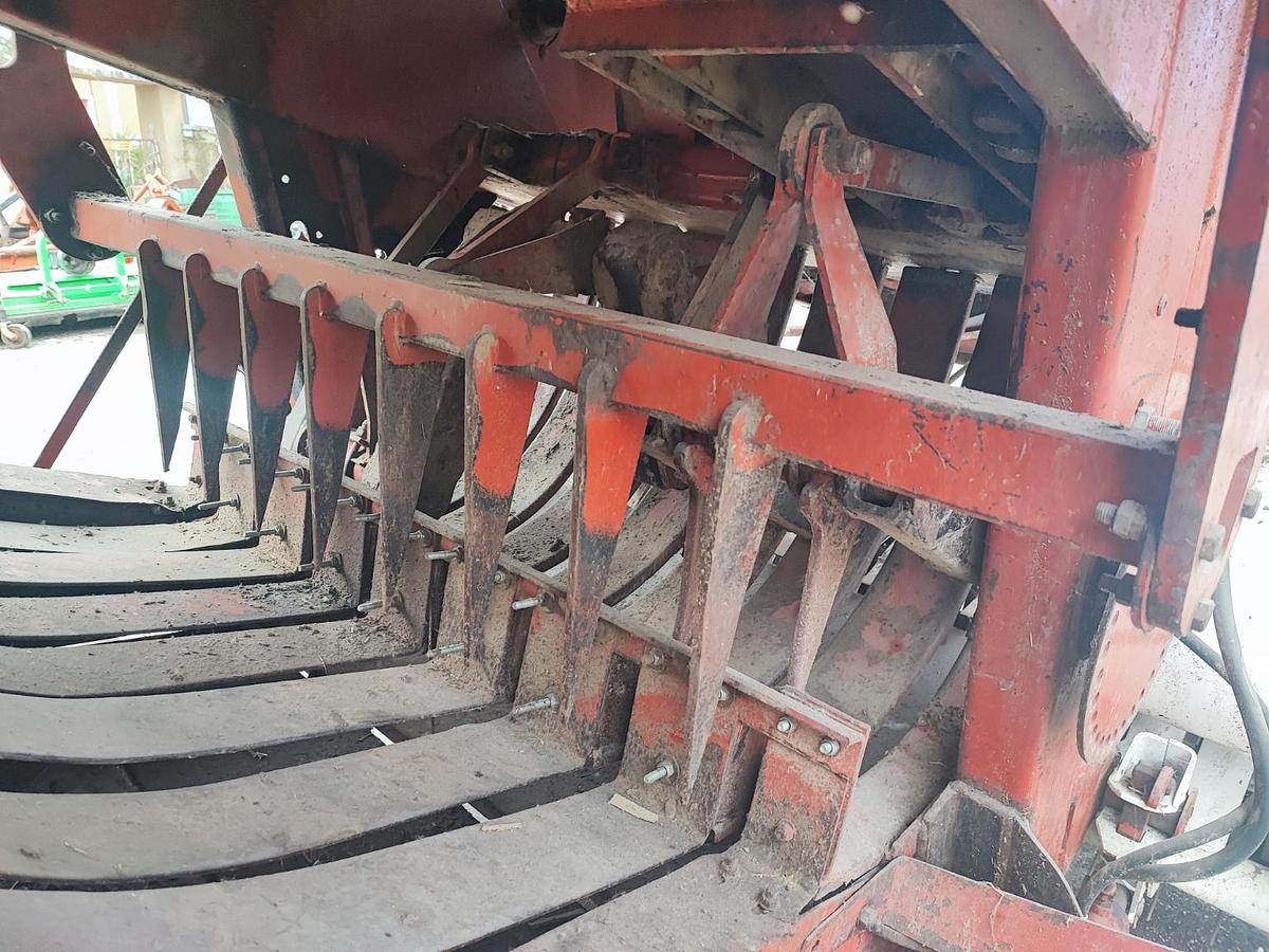 Usato Pressa quadra Hesston modello 4800