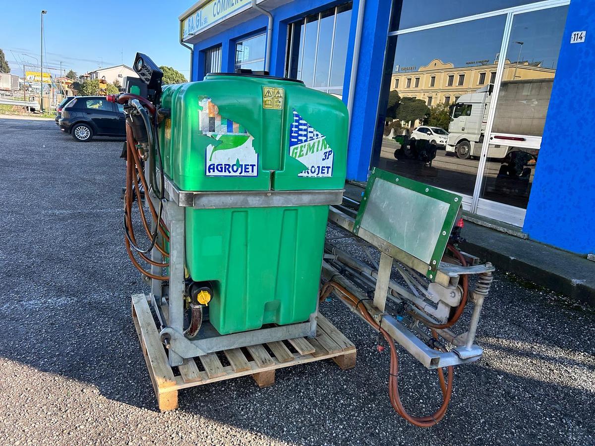 Usato botte da diserbo Caffini da 6q con barre