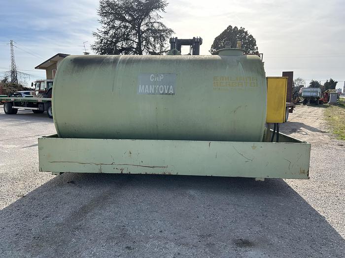 Usato Cisterna da gasolio 7000 litri- anno 2000