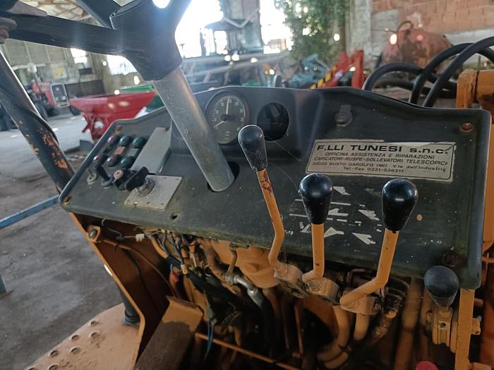 Usato Pala gommata Baraldi modello FB500