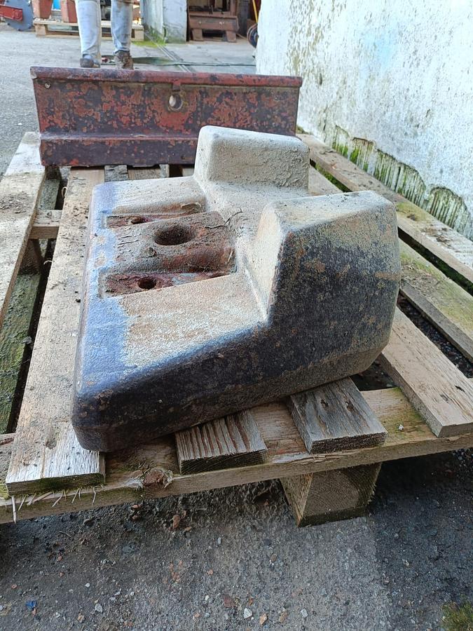 Usato Zavorre e porta zavorre per trattore-diverse marche