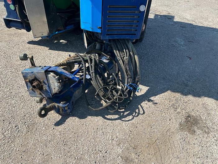 Usato Vendemmiatrice trainata New Holland braud TB 15