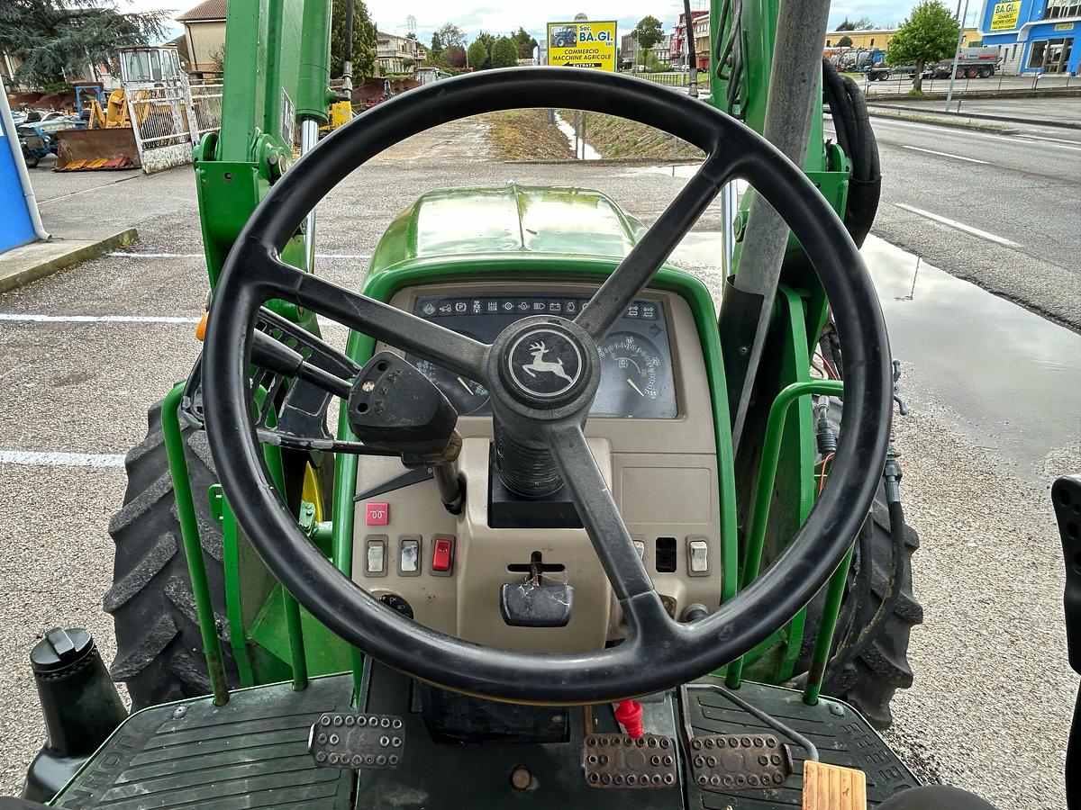 Usato John Deere 6630 con caricatore JD653