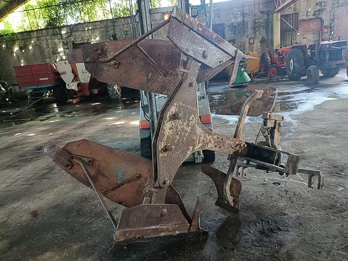 Usato Aratro monovomere voltaorecchio meccanico