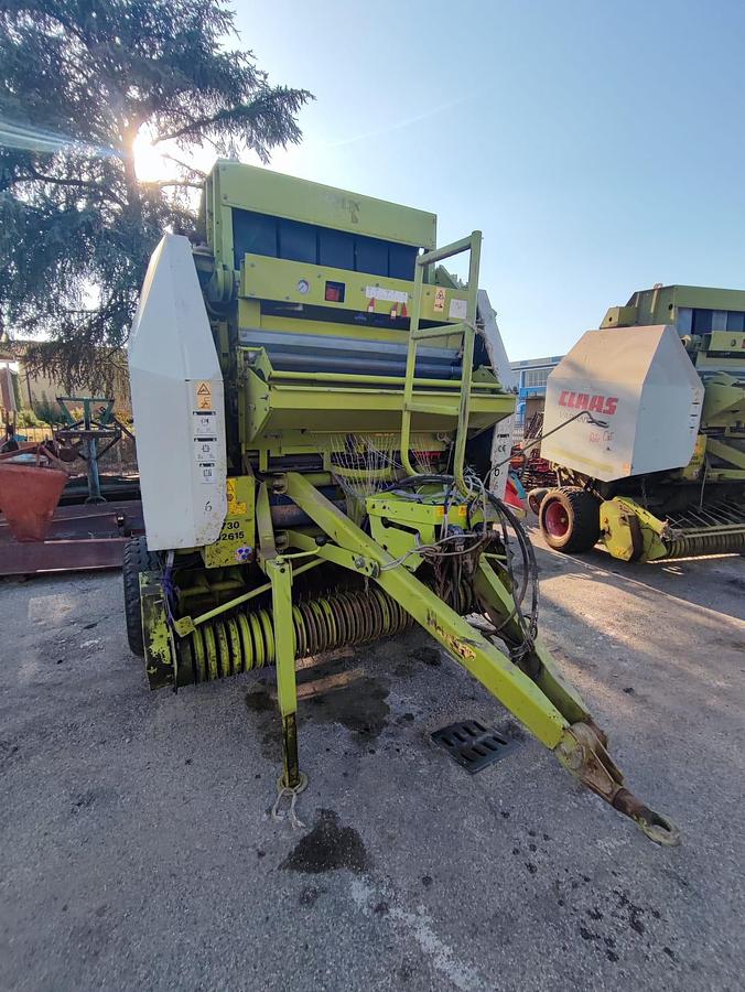 Usato Rotopressa Claas Variant 280 DA SISTEMATE