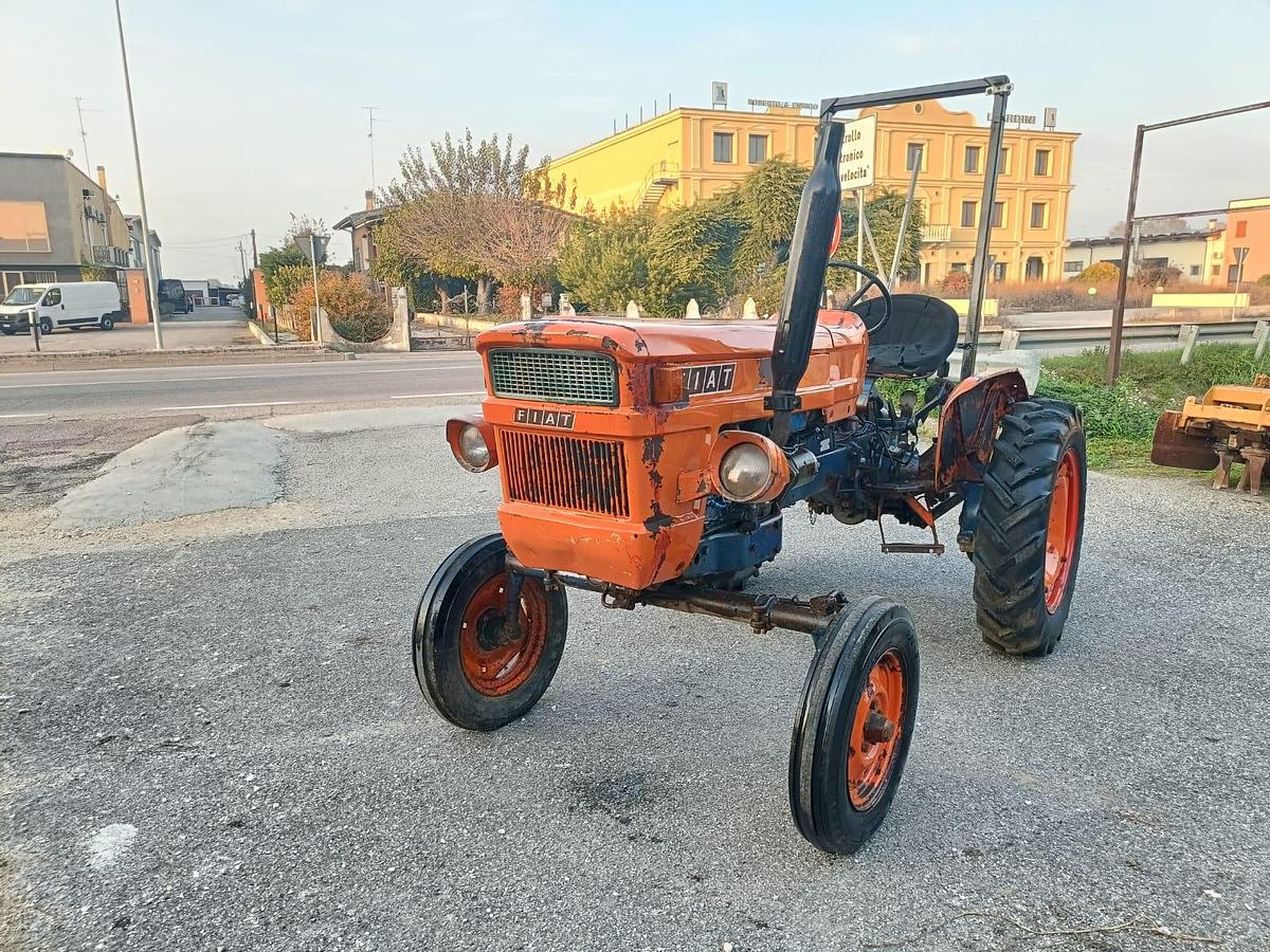 Usato Fiat 250 con arco di protezione