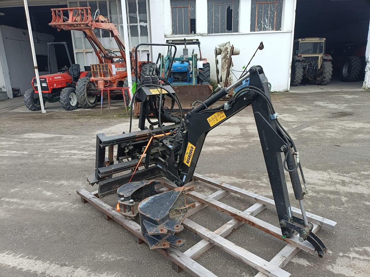 Usato Braccio per trattore agricolo o bobcat- CE