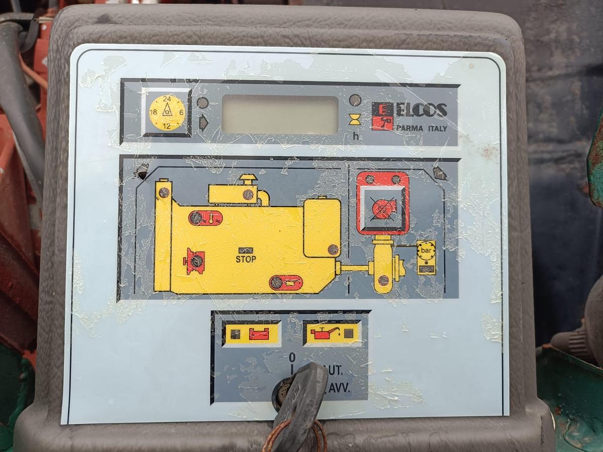 Usato gruppo motopompa con motore da camion 6 cilindri