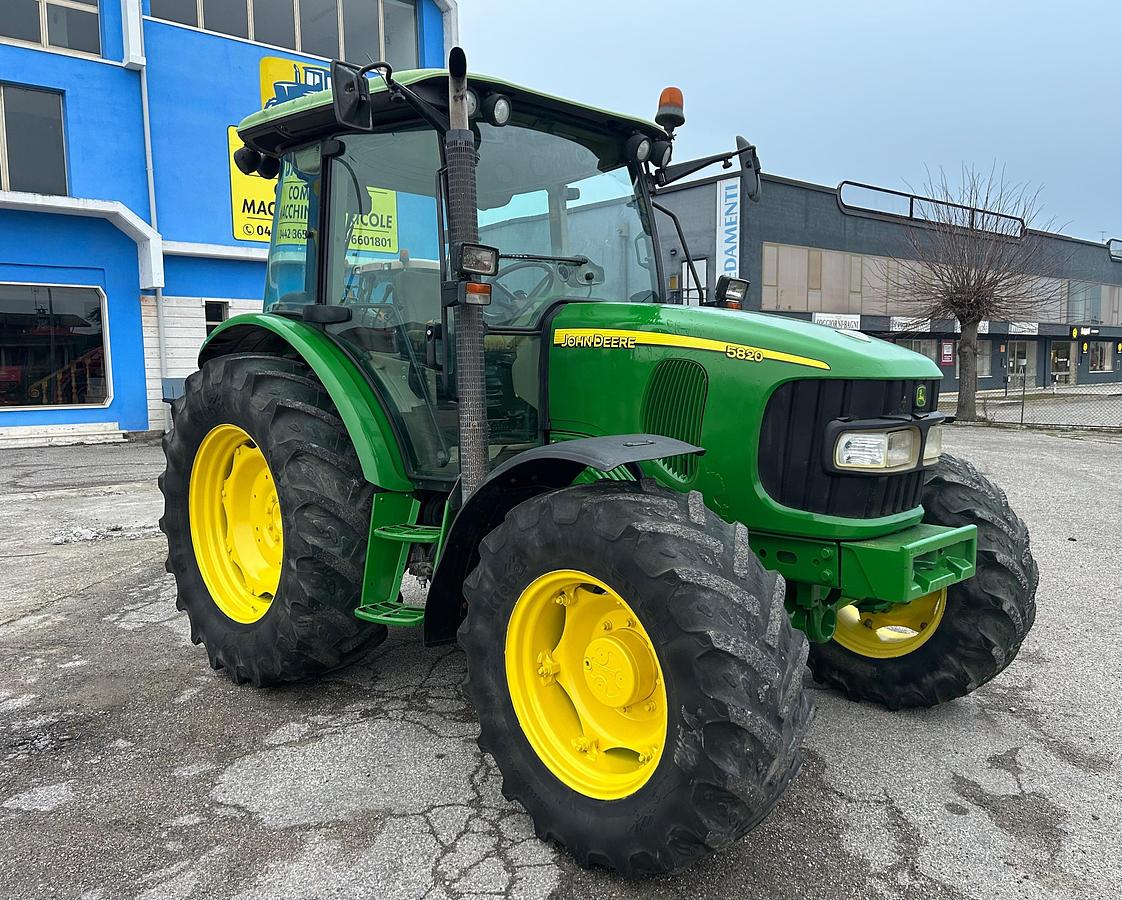 Usato John Deere 5820-fr aria 140q