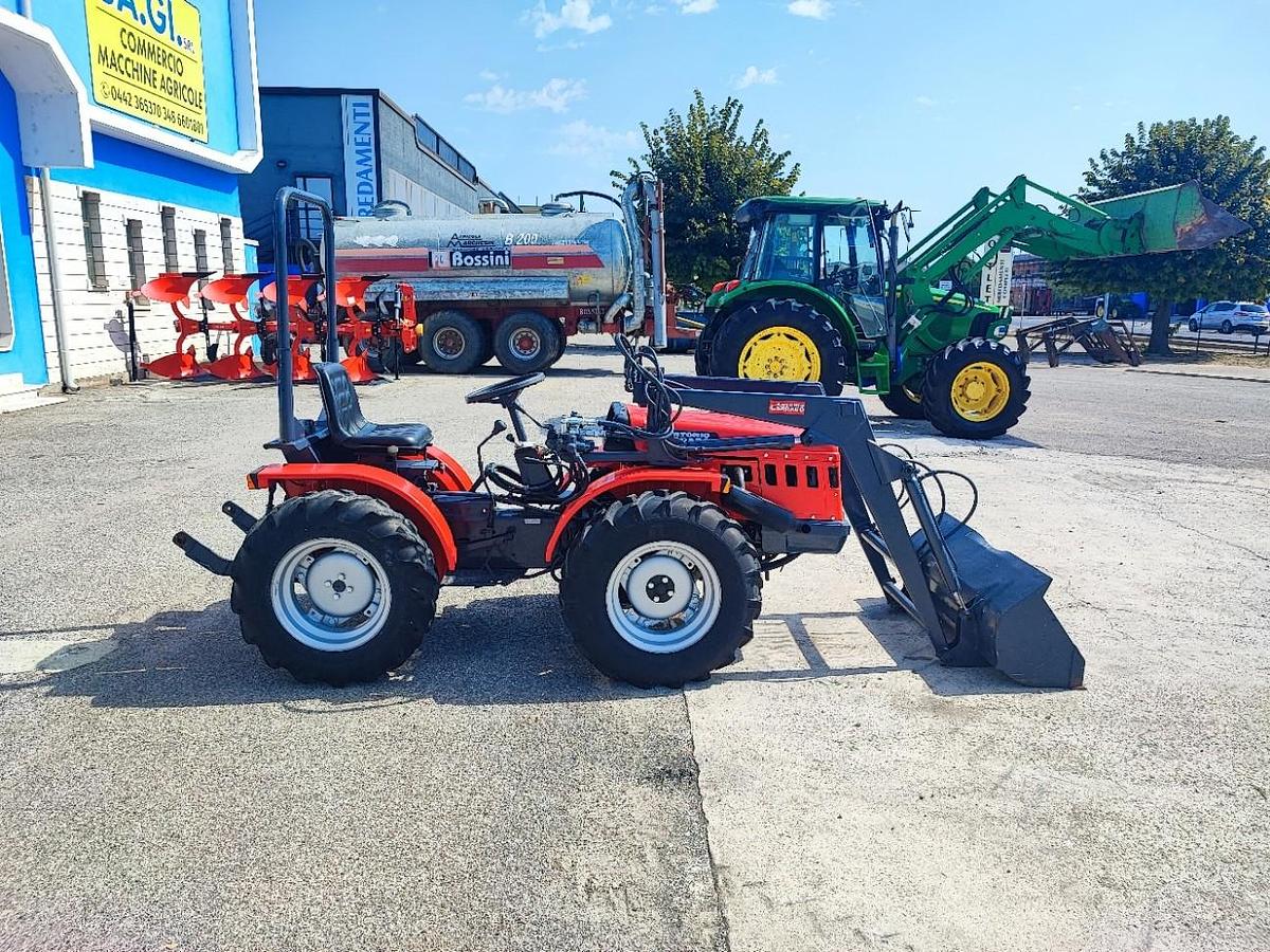 Usato Antonio Carraro BITRAC HC con caricatore