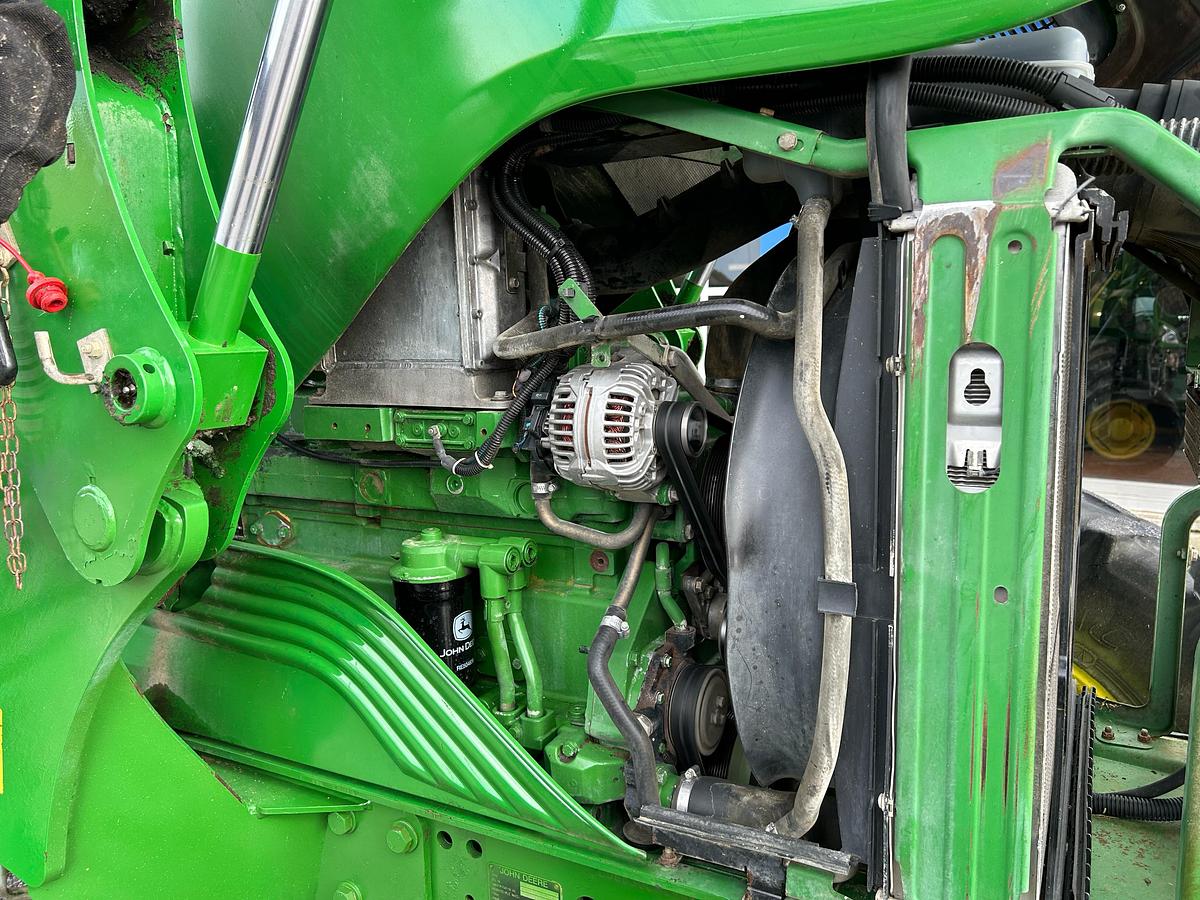 Usato John Deere 6630 con caricatore JD653