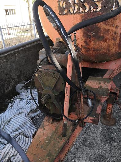 Usato Botte Liquame Bossini 80 q. Targa e libretto