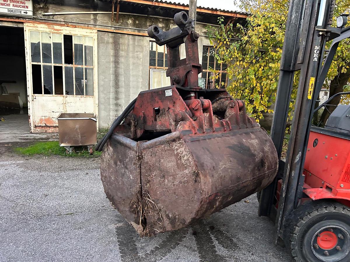 Usato Benna Rozzi per escavatore con CE