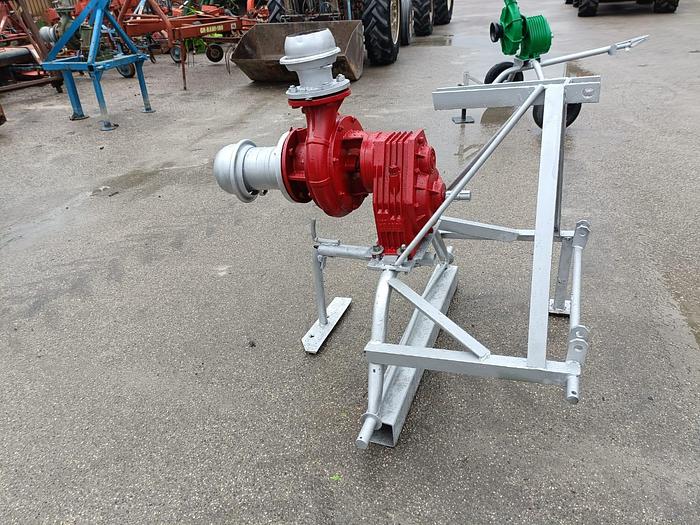 Usato Pompa per irrigare con cavalletto