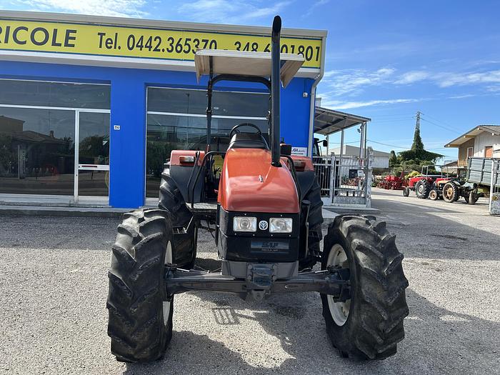 Usato New Holland L 85- CV 85- Cilindri 4- anno 1998