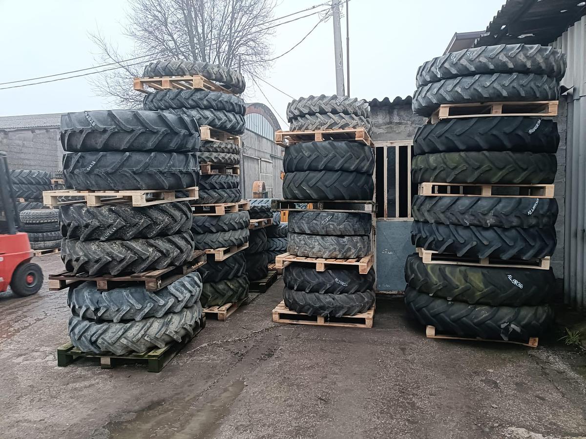 Usato Gomme varie per trattore agricolo o rimorchio (1)