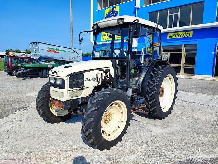 Usato Lamborghini 664-60 con doppia presa di forza