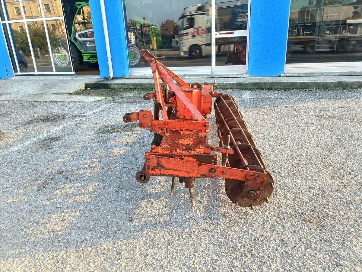 Usato Erpice rotante Breviglieri mod. TV 250 con rullo a gabbia