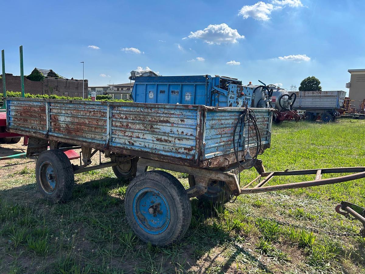 Usato Rimorchio agricolo 2 assi Gazzi da 35q