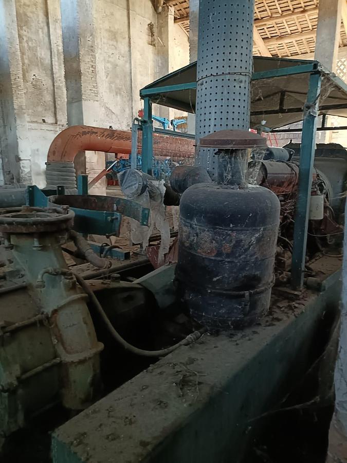 Usato gruppo motopompa con motore da camion 6 cilindri