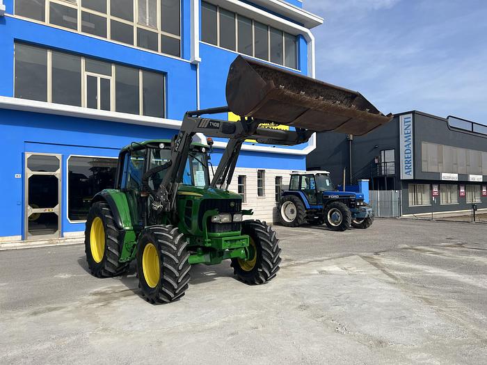 Usato John Deere 6130 caricatore Mailleux T408