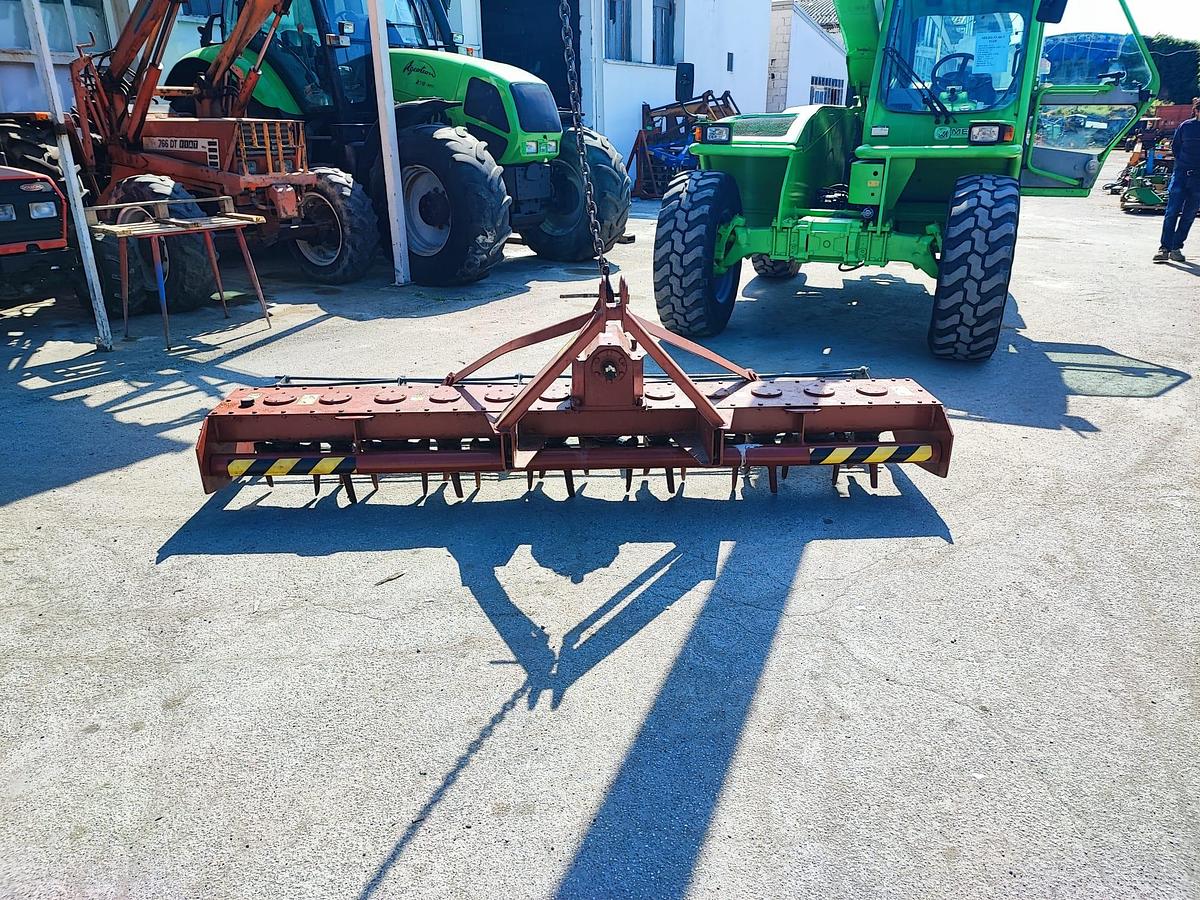 Usato Erpice rotante da 3 metri con rullo a gabbia