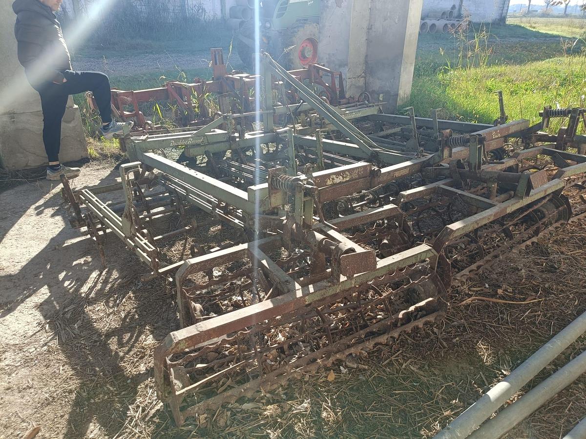 Usato Vibrocoltivatore Doublet Record- pieghevole idraulicamente