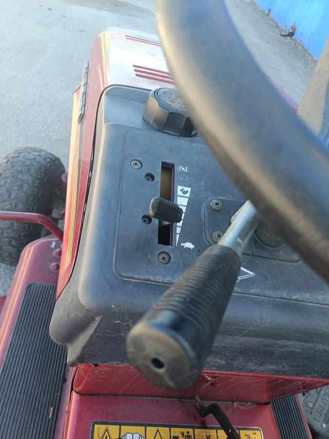 Usato Trattorino taglia erba Murray 12.5 IC 40