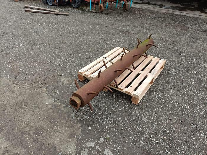 Usato Rullo con spuntoni da 2 metri