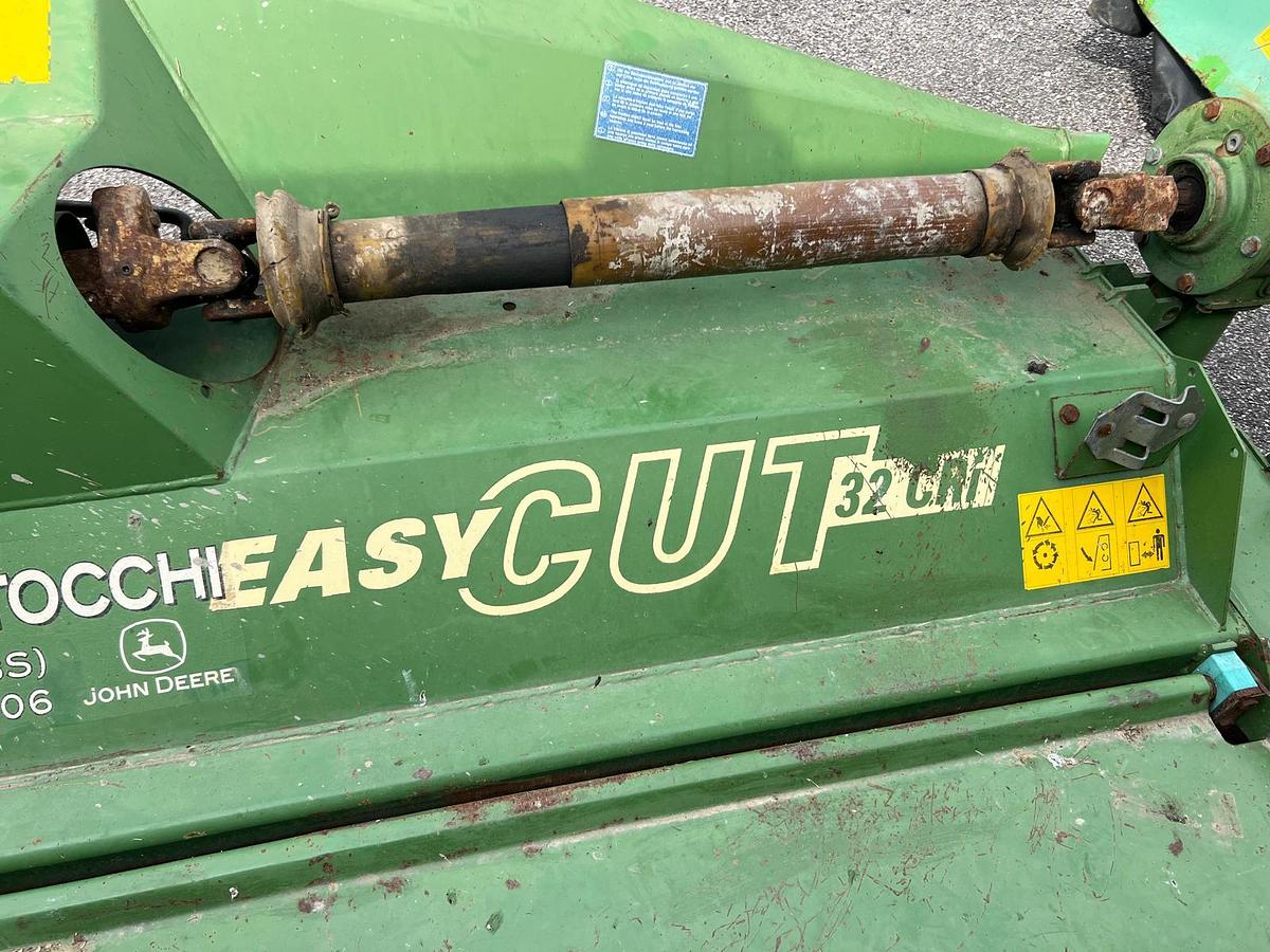 Usato Falciacondizionatrice frontale Krone Easycut 32 CRI