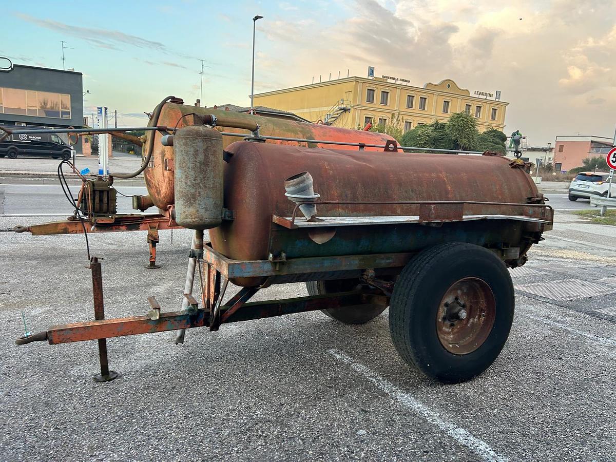 Usato Botte Liquame un asse Bonatti 30 q