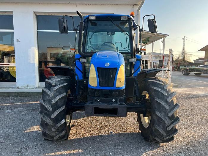 Usato New Holland TL 90 A -freni ad aria- anno 2006