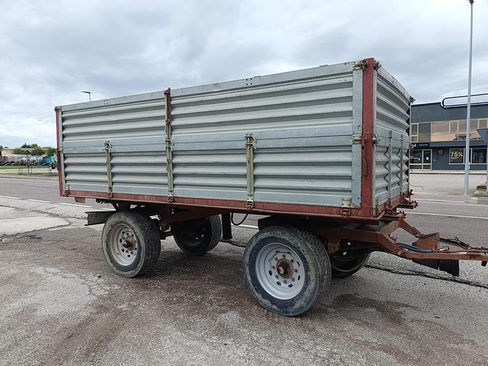 Usato Rimorchio Mutti con sponde zincate- trilaterale