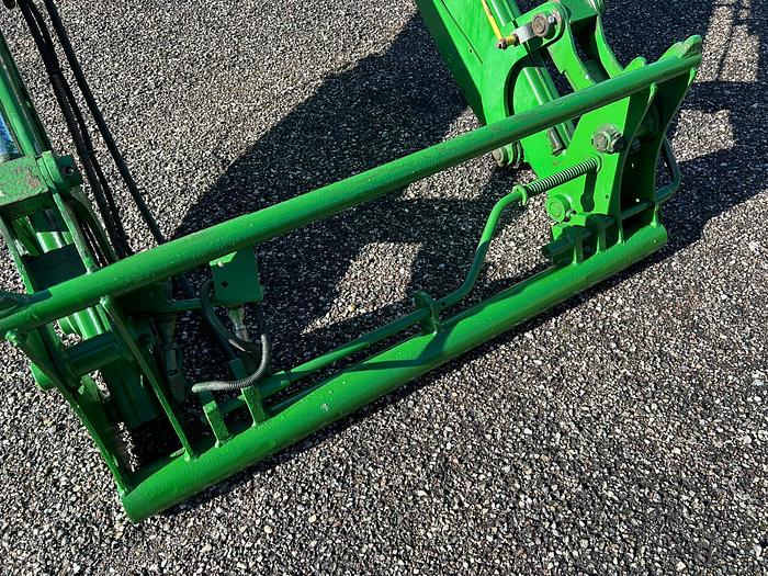 Usato Caricatore John Deere 661