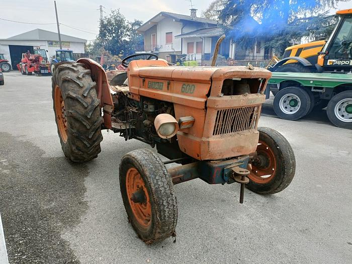 Usato Fiat 600-8 cilindri 4 con 2 leve (come Fiat 640)