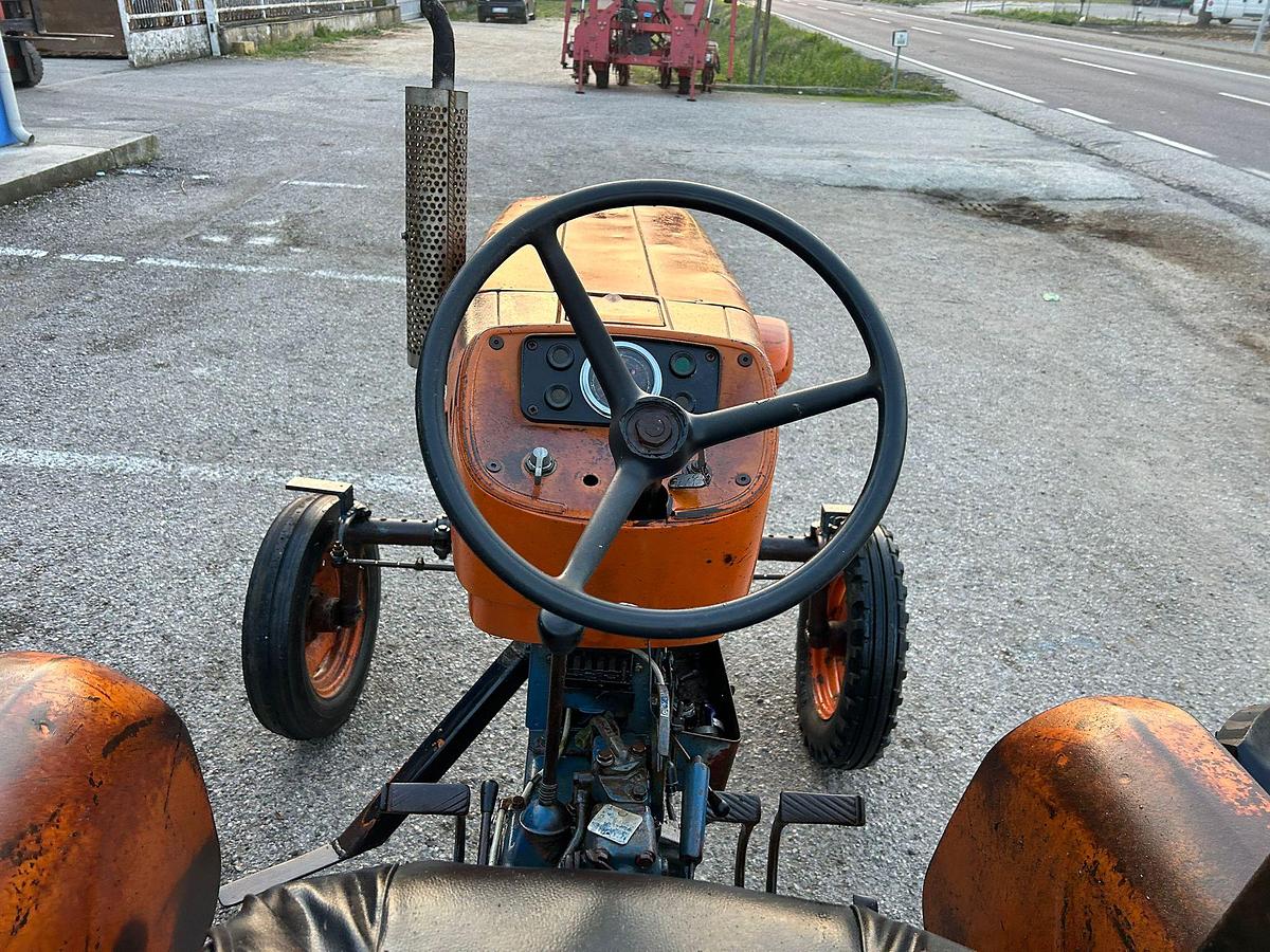 Usato Fiat 250 N con arco di protezione