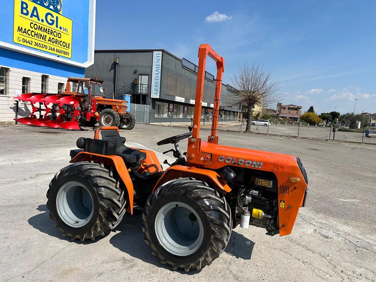 Usato Goldoni 933 snodato + attrezzatura dedicata